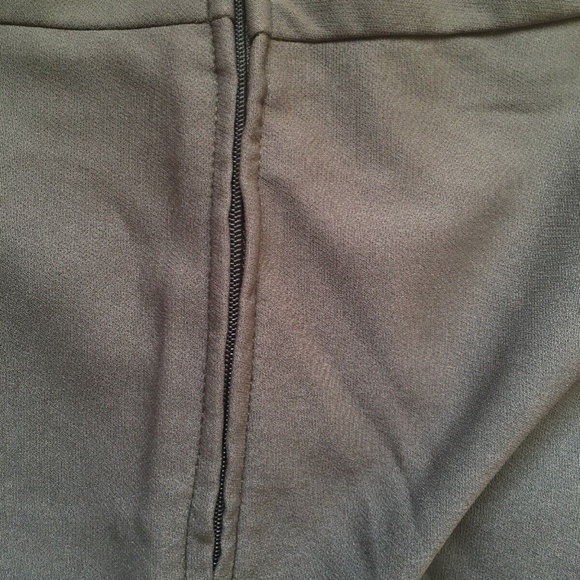 Charlotte Russe Green Trouser Shorts Size Medium - Picture 5 of 8